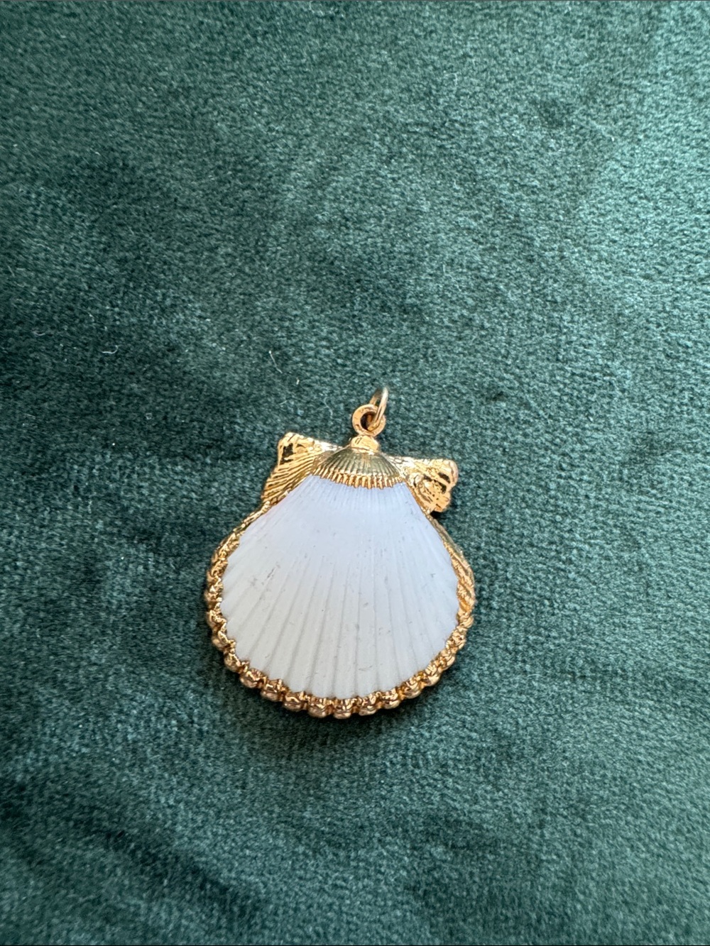 Gold and White Seashell With Pearl Pendant Necklace - Women Jewelry
